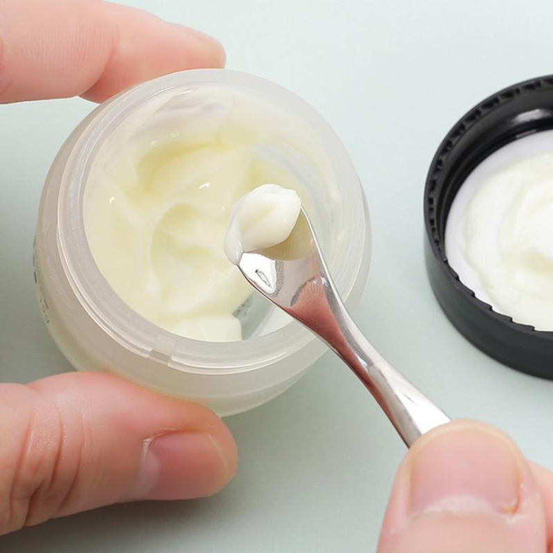ملاعق تجميلية للكريمات واللوشن - مراجعة Beauty Makeup Cream وسعره